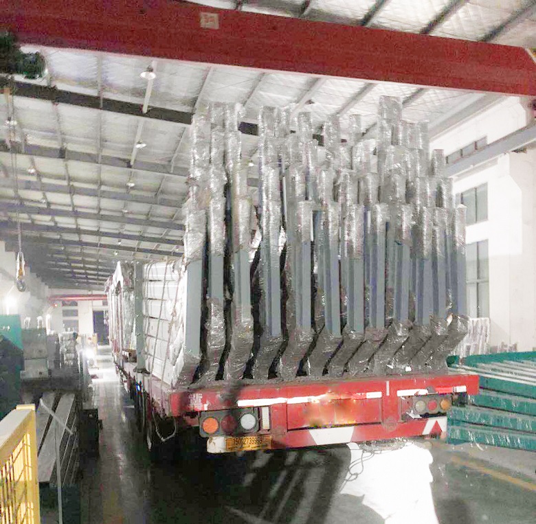 2018.7.2  河南濮陽公交站臺、候車亭發(fā)貨