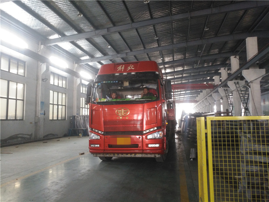 2018.12.1  威海文登公交站臺(tái)、候車亭發(fā)貨