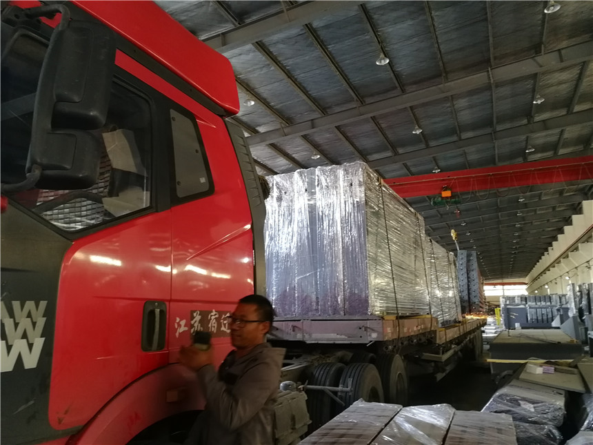 2019.10.15湖北宜昌公交站臺、候車亭發(fā)貨